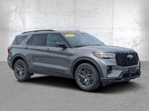 Carbonized Gray Metallic 2026 Ford Explorer ST-Line