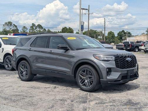 Carbonized Gray Metallic 2026 Ford Explorer ST-Line