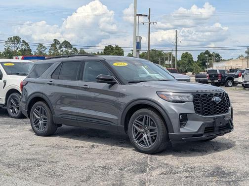 Carbonized Gray Metallic 2026 Ford Explorer ST-Line