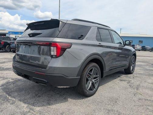 Carbonized Gray Metallic 2026 Ford Explorer ST-Line