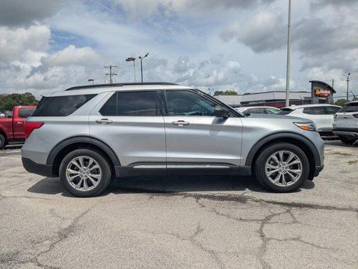 Carbonized Gray Metallic 2023 Ford Explorer XLT