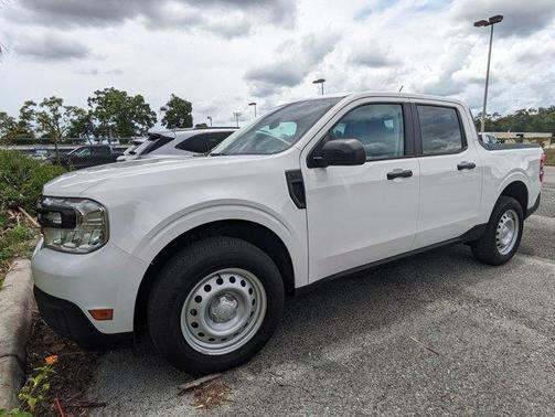 2022 Ford Maverick XL