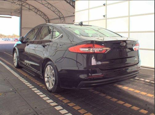 2020 Ford Fusion Hybrid SE