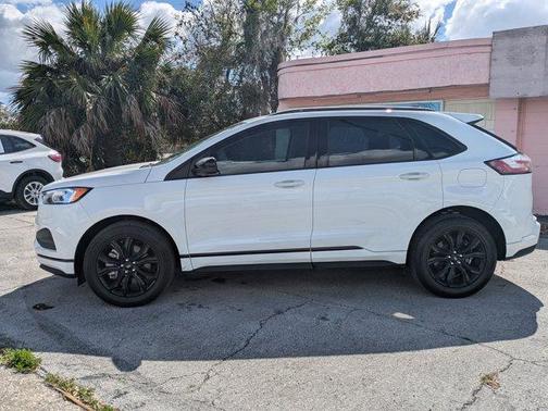 2023 Ford Edge SE