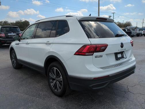 2024 Volkswagen Tiguan 2.0T Wolfsburg Edition