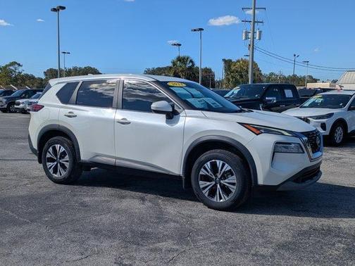 White 2023 Nissan Rogue SV