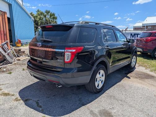 Black 2011 Ford Explorer Base
