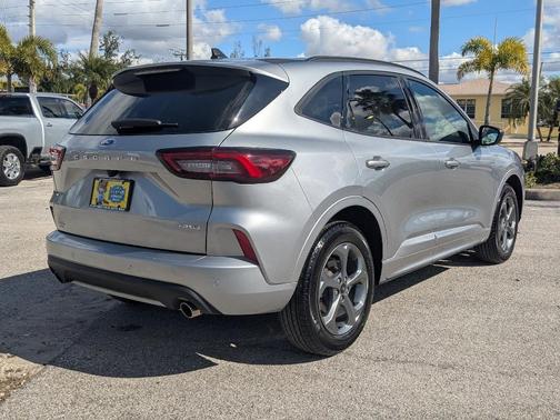 Iconic Silver Metallic 2024 Ford Escape ST-Line
