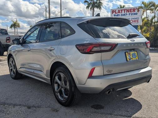 Iconic Silver Metallic 2024 Ford Escape ST-Line