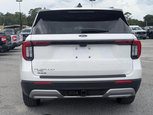Star White 2026 Ford Explorer Platinum