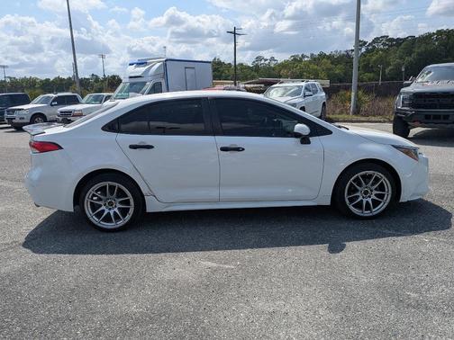 Super White 2021 Toyota Corolla LE