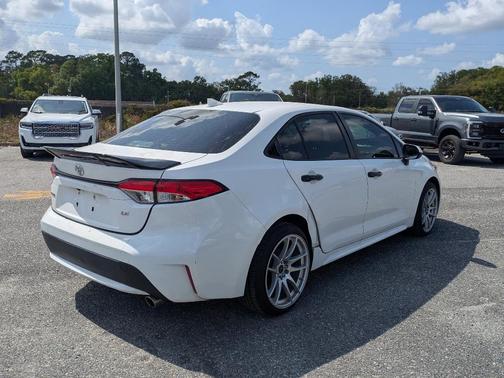 Super White 2021 Toyota Corolla LE