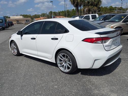Super White 2021 Toyota Corolla LE
