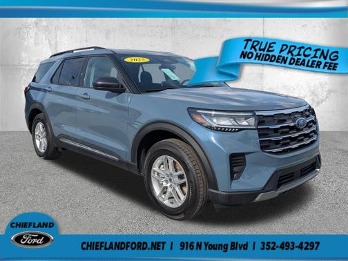 Vapor Blue Metallic 2025 Ford Explorer Active