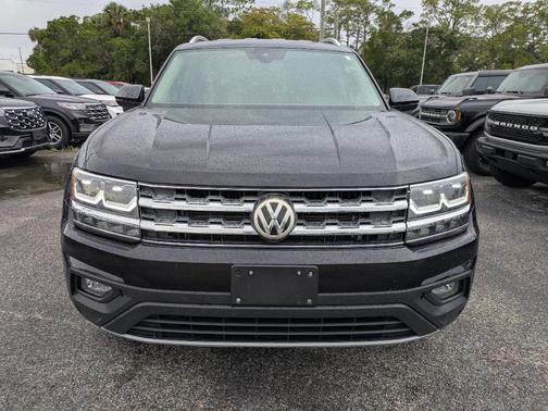 Deep Black Pearl Effect 2018 Volkswagen Atlas 3.6L SE w/Technology