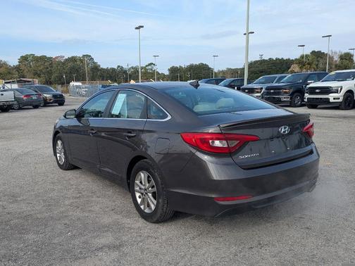 2017 Hyundai SONATA SE