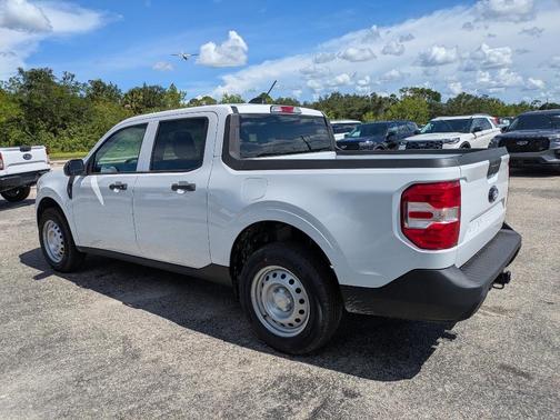 Oxford White 2025 Ford Maverick XL