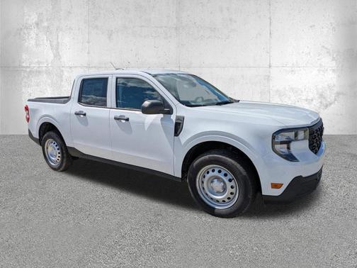 Oxford White 2025 Ford Maverick XL