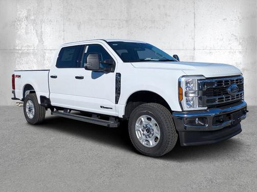 Oxford White 2026 Ford F-250 XLT