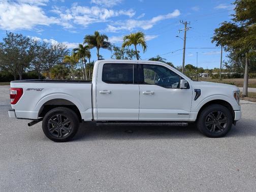 Oxford White 2023 Ford F-150 Lariat