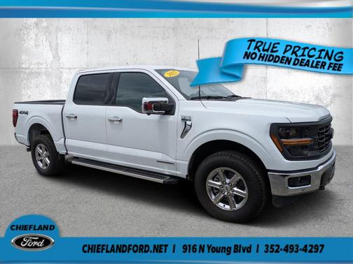 Oxford White 2025 Ford F-150 XLT