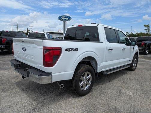 Oxford White 2025 Ford F-150 XLT