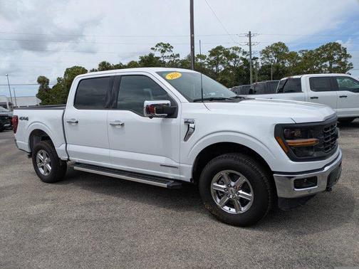 Oxford White 2025 Ford F-150 XLT