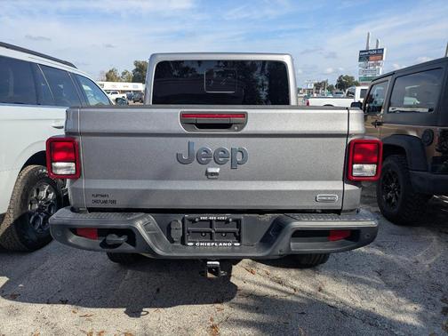 2020 Jeep Gladiator Overland