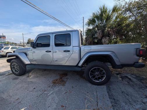 2020 Jeep Gladiator Overland
