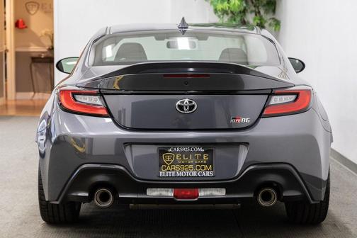 2024 Toyota GR86 Premium