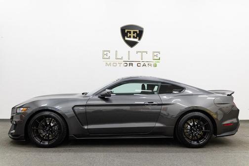 2017 Ford Shelby GT350 Base