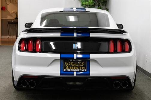 2018 Ford Shelby GT350 Base