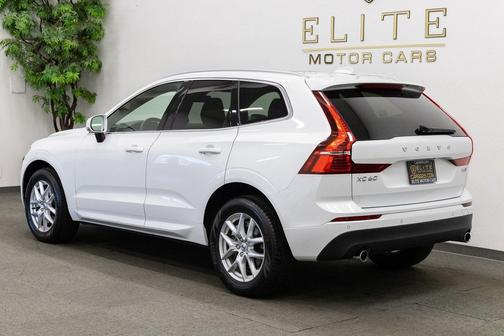 2021 Volvo XC60 T6 Momentum