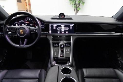 2021 Porsche Panamera Base