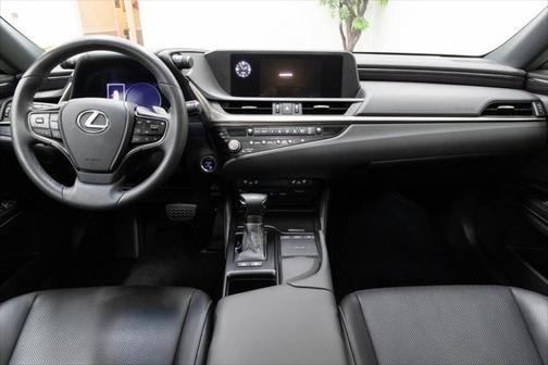 2021 Lexus ES 300h Base