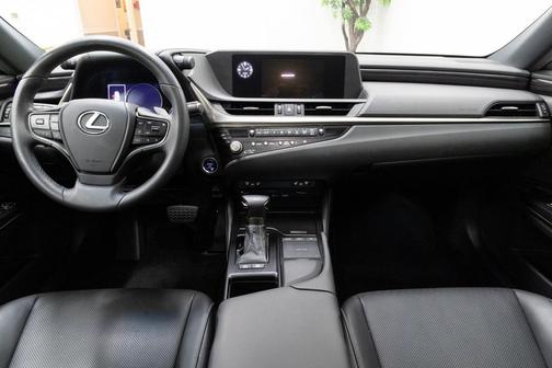2021 Lexus ES 300h Base