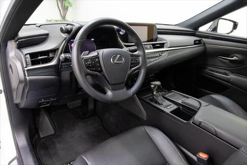 2021 Lexus ES 300h Base