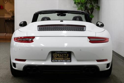 2017 Porsche 911 Carrera
