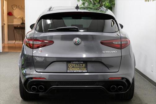 2018 Alfa Romeo Stelvio Quadrifoglio