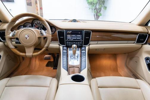 2011 Porsche Panamera Turbo