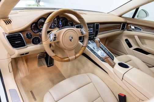 2011 Porsche Panamera Turbo