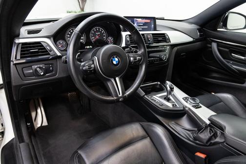 Alpine White 2015 BMW M4 Base