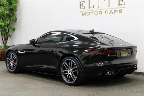 2018 Jaguar F-TYPE R