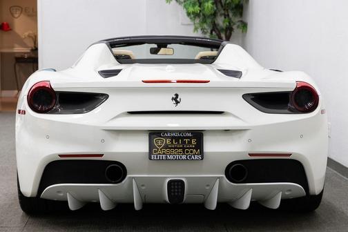 2018 Ferrari 488 Spider Base