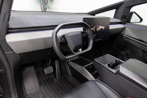 2025 Tesla Cybertruck Cyberbeast