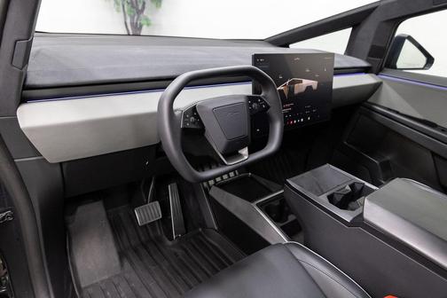 2025 Tesla Cybertruck Cyberbeast