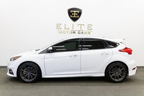 2017 Ford Focus ST 