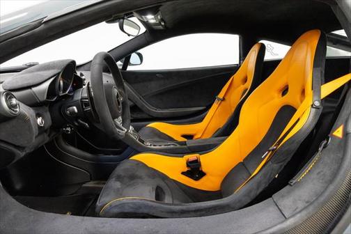 2016 McLaren 675LT Base