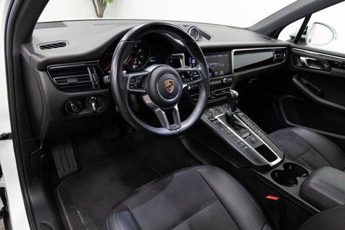 2020 Porsche Macan Base