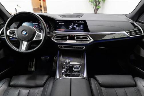 2022 BMW X5 M50i